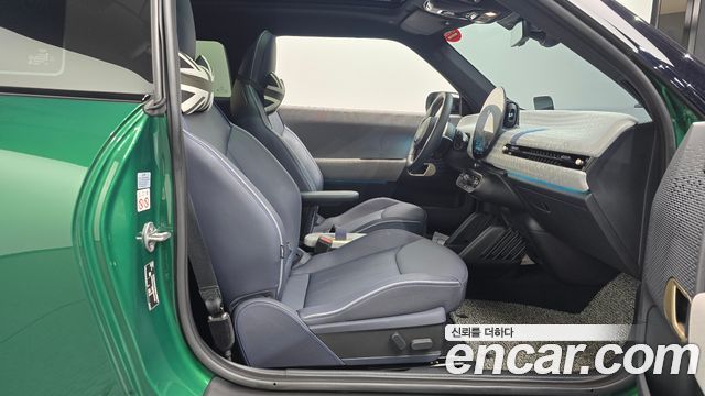 MINI Cooper Electric (IV) SE Favoured 2024 — фото 26