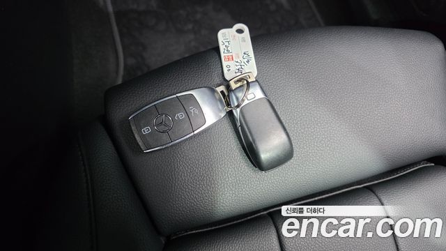 Mercedes-Benz GLB-Class (X247) GLB200 d 2021 — фото 16