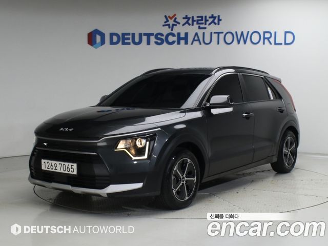 Kia Niro Prestige 2024 — фото 1