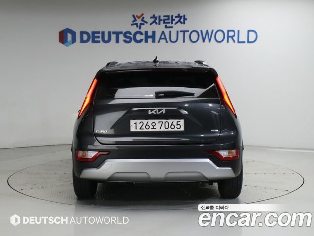 Kia Niro Prestige 2024 — фото 4