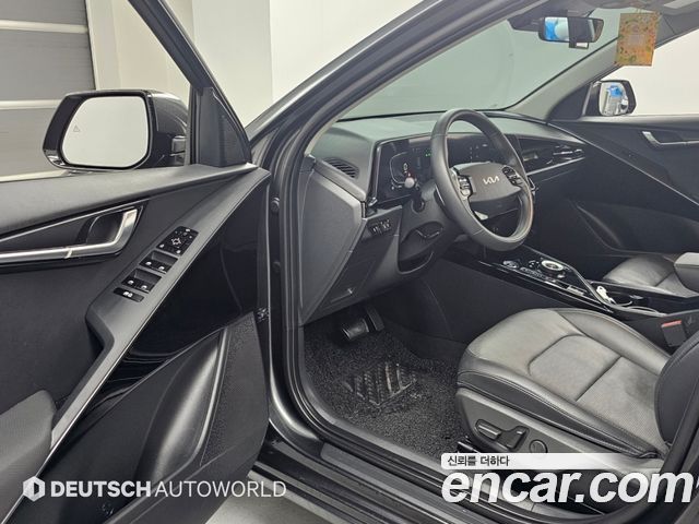 Kia Niro Prestige 2024 — фото 15