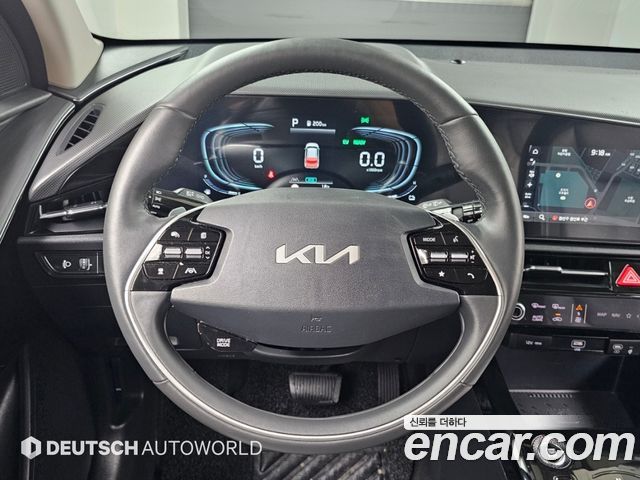 Kia Niro Prestige 2024 — фото 17