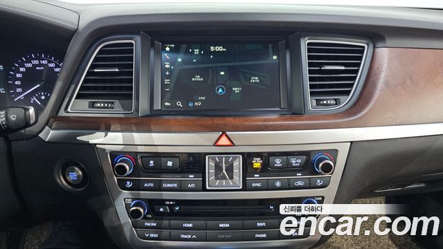 Genesis G80 2.2D AWD Premium Luxury 2018 — фото 14