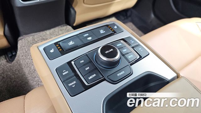 Genesis G80 2.2D AWD Premium Luxury 2018 — фото 19