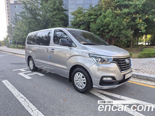 Hyundai Grand Starex Van 5-Seater Modern 2021 — фото 17