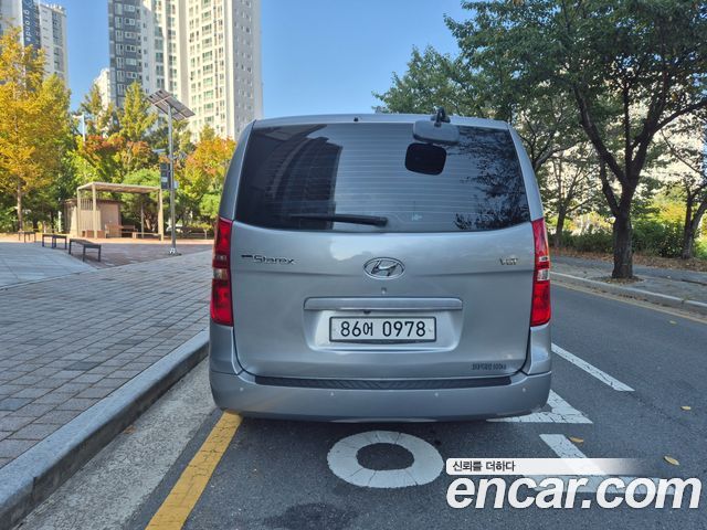 Hyundai Grand Starex Van 5-Seater Modern 2021 — фото 18