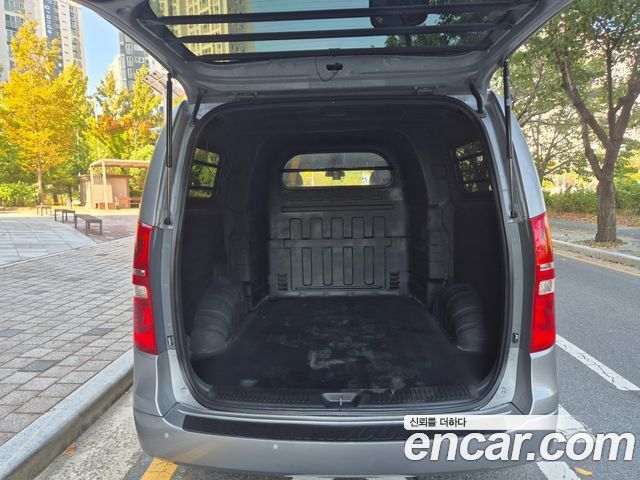 Hyundai Grand Starex Van 5-Seater Modern 2021 — фото 19