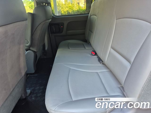 Hyundai Grand Starex Van 5-Seater Modern 2021 — фото 23