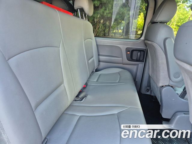 Hyundai Grand Starex Van 5-Seater Modern 2021 — фото 24