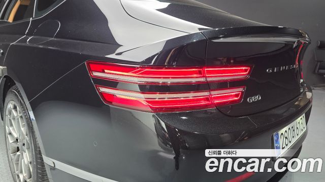 Genesis G80 (RG3) Gasoline 2.5 Turbo AWD 2022 — фото 23