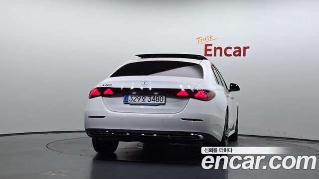 Mercedes-Benz E-Class (W214) E200 Avantgarde 2025 — фото 4