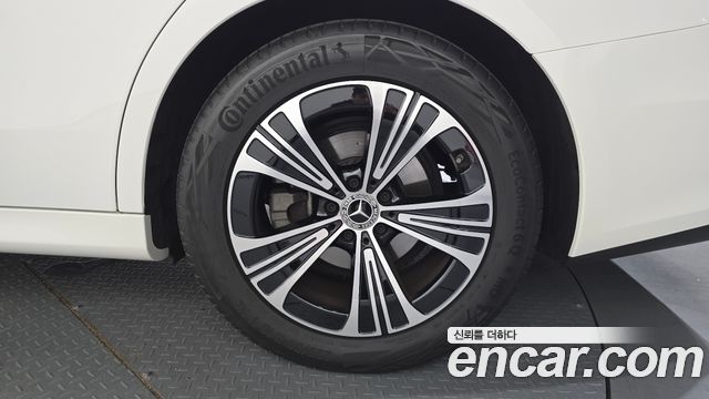 Mercedes-Benz E-Class (W214) E200 Avantgarde 2025 — фото 21