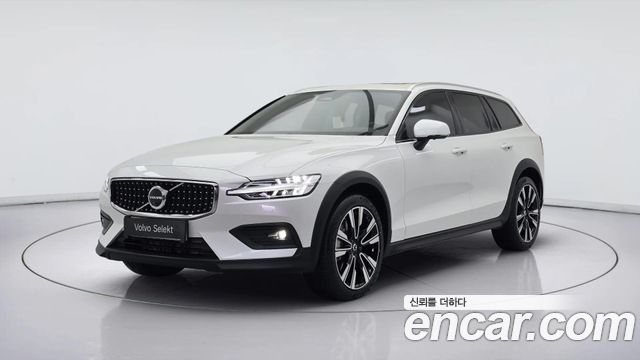 Volvo V60 Cross Country (II) B5 Ultra AWD