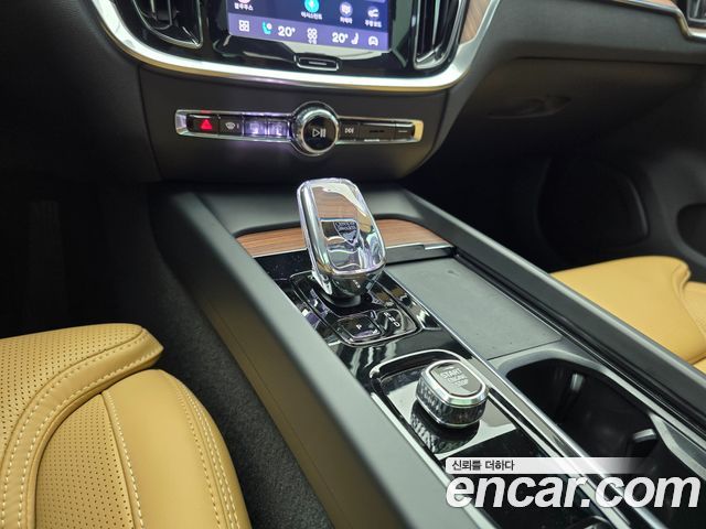 Volvo V60 Cross Country (II) B5 Ultra AWD 2026 — фото 8