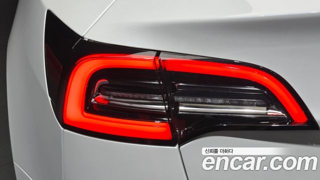 Tesla Model 3 Long Range AWD 2022 — фото 29