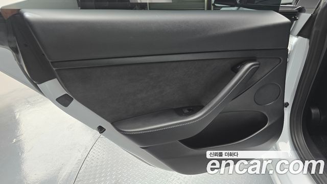 Tesla Model 3 Long Range AWD 2022 — фото 31