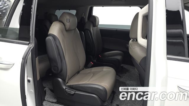 Kia Carnival (IV) Diesel 9-Seater Noblesse 2025 — фото 11