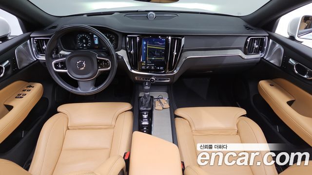 Volvo V60 Cross Country (II) T5 Pro AWD 2019 — фото 7