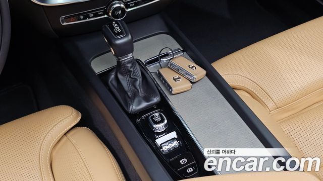 Volvo V60 Cross Country (II) T5 Pro AWD 2019 — фото 9