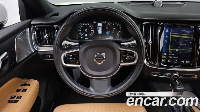 Volvo V60 Cross Country (II) T5 Pro AWD 2019 — фото 12