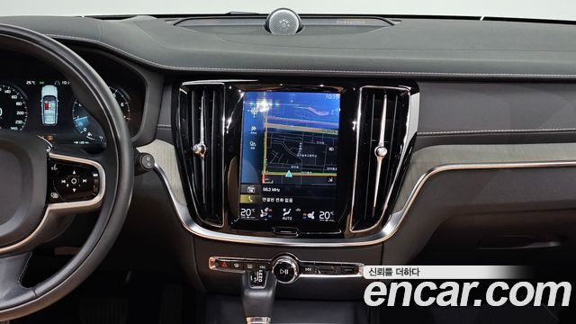 Volvo V60 Cross Country (II) T5 Pro AWD 2019 — фото 13
