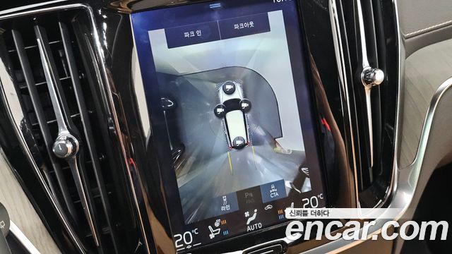 Volvo V60 Cross Country (II) T5 Pro AWD 2019 — фото 15