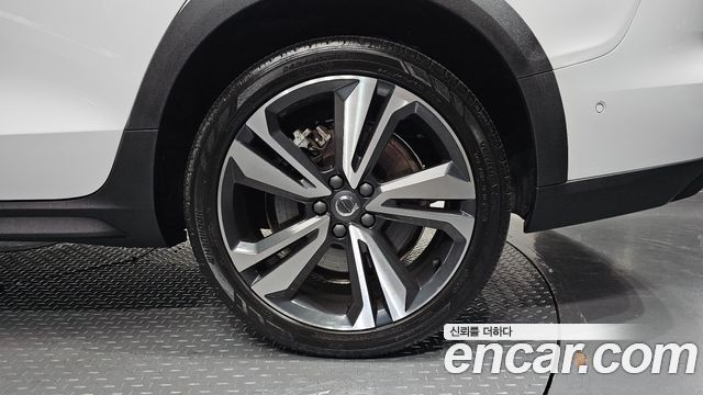 Volvo V60 Cross Country (II) T5 Pro AWD 2019 — фото 21