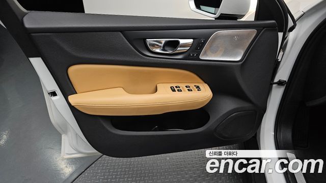 Volvo V60 Cross Country (II) T5 Pro AWD 2019 — фото 24