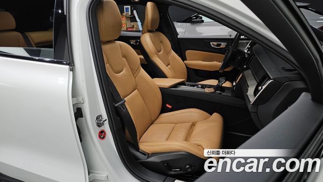 Volvo V60 Cross Country (II) T5 Pro AWD 2019 — фото 26