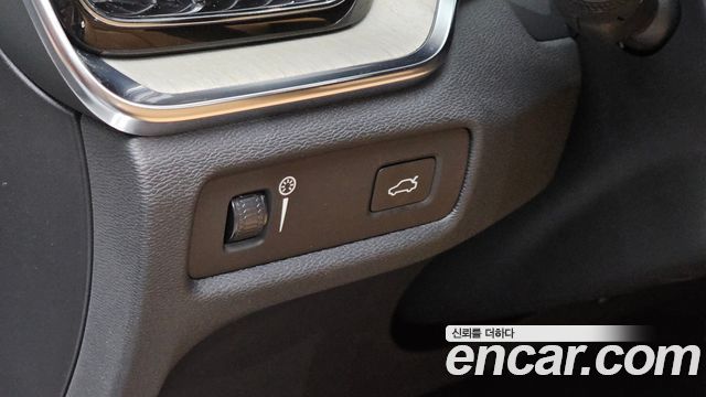 Volvo V60 Cross Country (II) T5 Pro AWD 2019 — фото 31