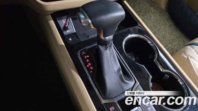 Kia Carnival Gasoline 7-Seater Hi-Limousine (Special) 2020 — фото 9