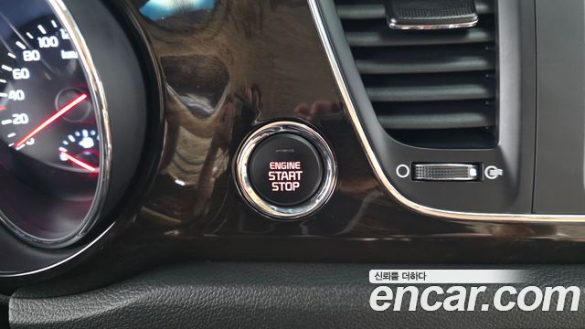 Kia Carnival Gasoline 7-Seater Hi-Limousine (Special) 2020 — фото 30