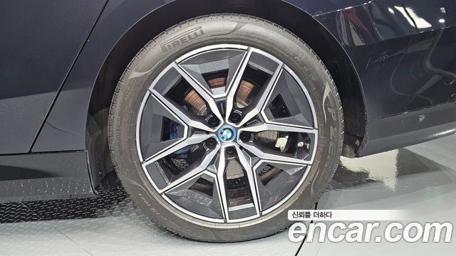 BMW i5 (G60) eDrive 40 M Sport 2024 — фото 21