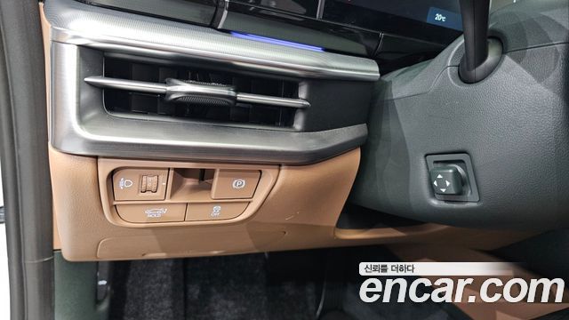 Hyundai Grandeur (GN7) 2,5 Gasoline 2WD Exclusive 2025 — фото 14