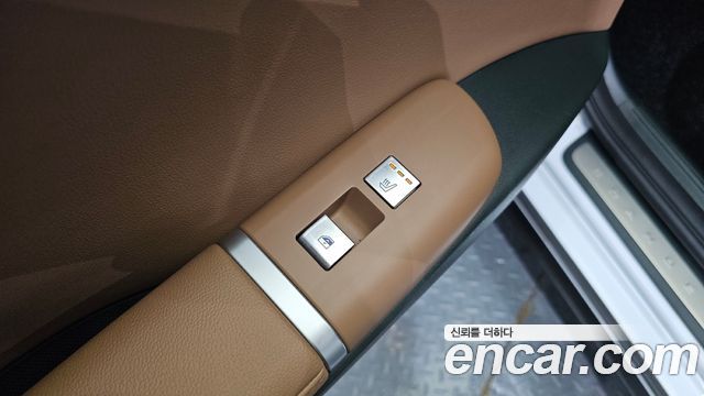 Hyundai Grandeur (GN7) 2,5 Gasoline 2WD Exclusive 2025 — фото 29