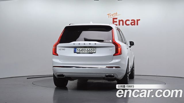 Volvo XC90 (II) T8 Inscription Hybird 2021 — фото 4