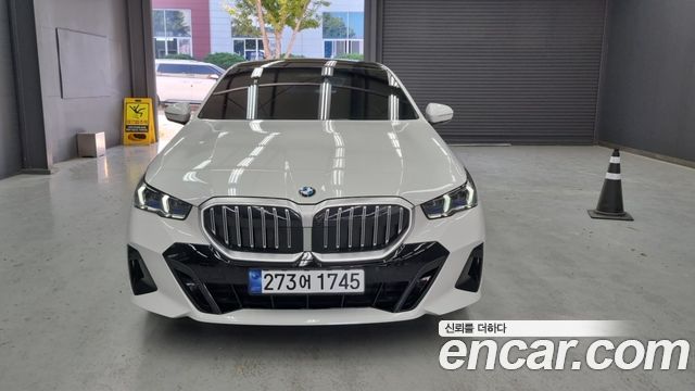 BMW 5 Series (G60) 530i xDrive M Sport