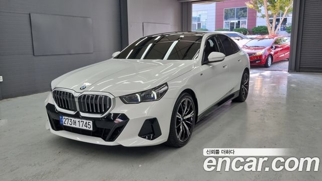 BMW 5 Series (G60) 530i xDrive M Sport 2025 — фото 2