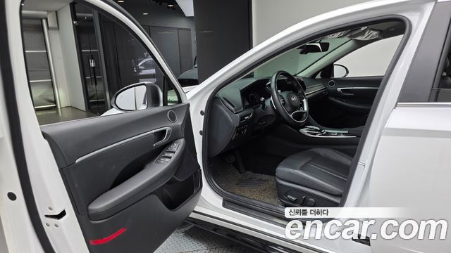 Hyundai Sonata (DN8) 2.0 Premium Family 2021 — фото 10
