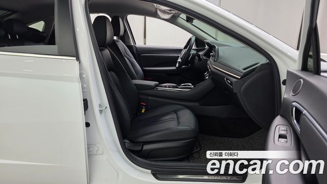 Hyundai Sonata (DN8) 2.0 Premium Family 2021 — фото 11