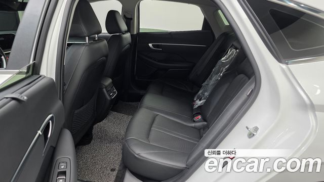 Hyundai Sonata (DN8) 2.0 Premium Family 2021 — фото 12