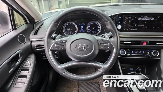 Hyundai Sonata (DN8) 2.0 Premium Family 2021 — фото 13