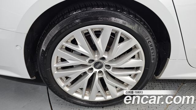 Audi A7 (4K) 45 TDI Quattro Premium 2021 — фото 5