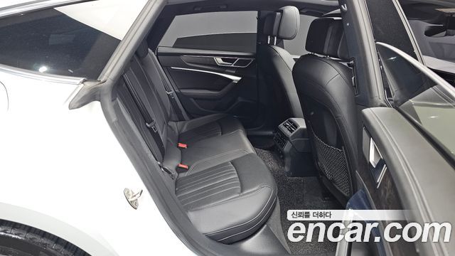 Audi A7 (4K) 45 TDI Quattro Premium 2021 — фото 11