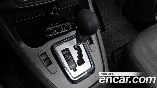 KG Mobility (SsangYong) Korando Turismo 4WD GT 9-seater 2015 — фото 9