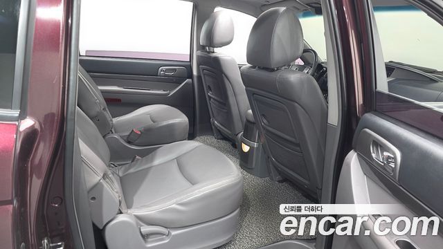 KG Mobility (SsangYong) Korando Turismo 4WD GT 9-seater 2015 — фото 11
