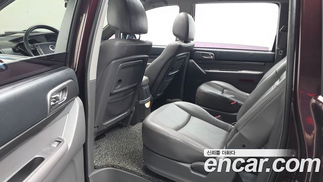 KG Mobility (SsangYong) Korando Turismo 4WD GT 9-seater 2015 — фото 12