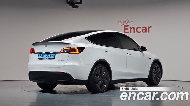 Tesla Model Y Long Range AWD 2022 — фото 2