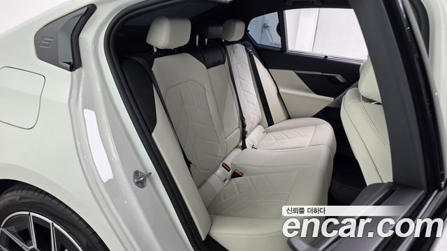 BMW i5 (G60) eDrive 40 M Sport 2025 — фото 11
