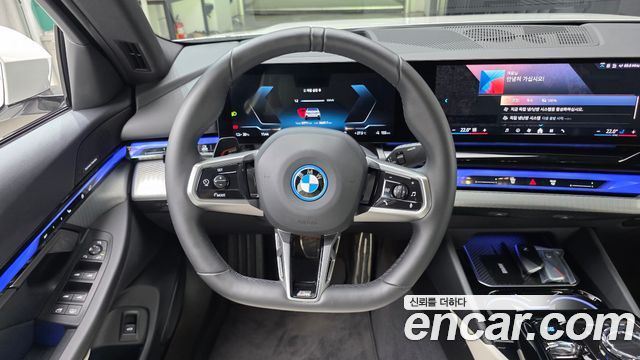 BMW i5 (G60) eDrive 40 M Sport 2025 — фото 13
